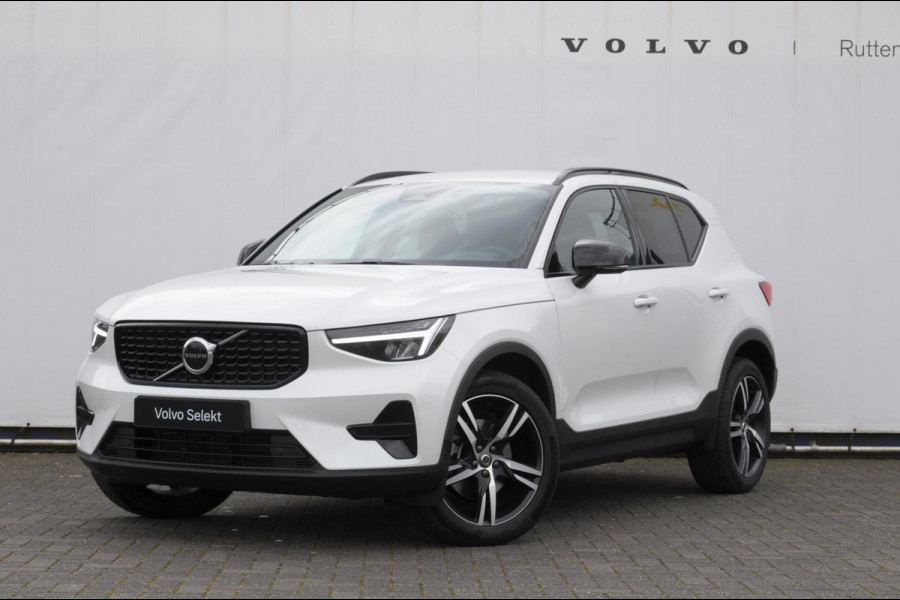 Volvo XC40 B4 211PK Automaat Plus Dark / Adaptive cruise control / Elektrische stoelen / Harman Kardon audio / Pilot assist / BLIS / Stoel en stuur verwarming / Elektrische achterklep / Parkeersensoren met camera / Google infotainment