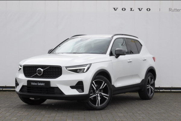 Volvo XC40 B4 211PK Automaat Plus Dark / Adaptive cruise control / Elektrische stoelen / Harman Kardon audio / Pilot assist / BLIS / Stoel en stuur verwarming / Elektrische achterklep / Parkeersensoren met camera / Google infotainment