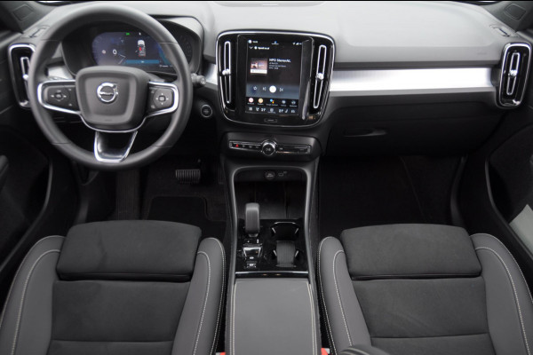 Volvo XC40 B4 211PK Automaat Plus Dark / Adaptive cruise control / Elektrische stoelen / Harman Kardon audio / Pilot assist / BLIS / Stoel en stuur verwarming / Elektrische achterklep / Parkeersensoren met camera / Google infotainment