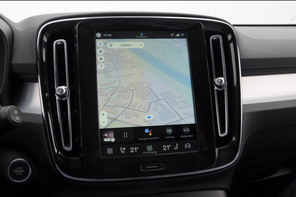 Volvo XC40 B4 211PK Automaat Plus Dark / Adaptive cruise control / Elektrische stoelen / Harman Kardon audio / Pilot assist / BLIS / Stoel en stuur verwarming / Elektrische achterklep / Parkeersensoren met camera / Google infotainment