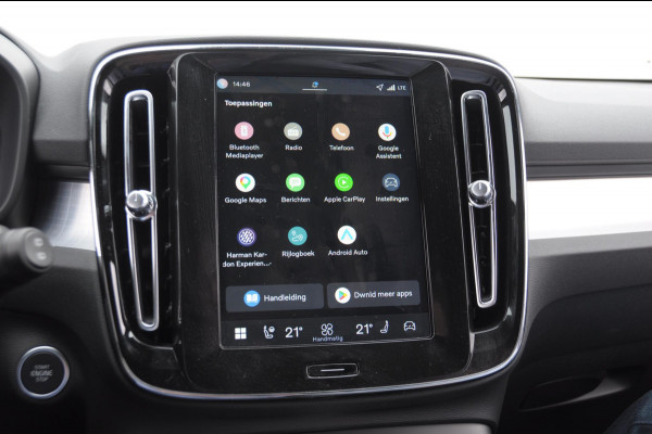 Volvo XC40 B4 211PK Automaat Plus Dark / Adaptive cruise control / Elektrische stoelen / Harman Kardon audio / Pilot assist / BLIS / Stoel en stuur verwarming / Elektrische achterklep / Parkeersensoren met camera / Google infotainment