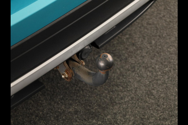 Volkswagen T-Cross 1.0 TSI Life 115 pk Automaat (DSG) | Navigatie | Trekhaak | Parkeersensoren | Achteruitrijcamera | Autom. airco | Voll. digitaal instrumentenpaneel | Stoelverwarming |