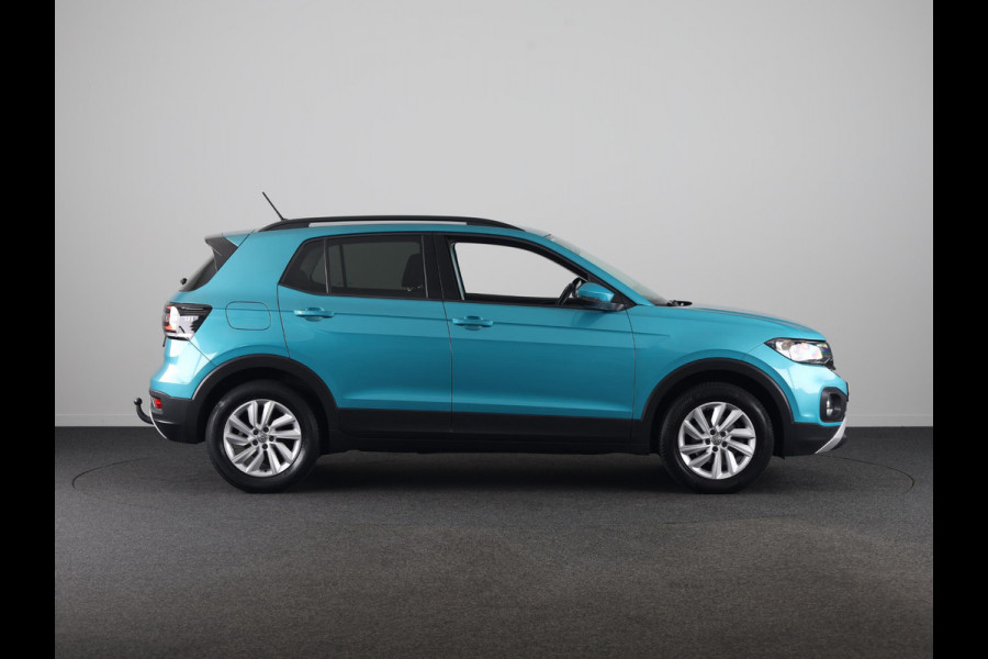 Volkswagen T-Cross 1.0 TSI Life 115 pk Automaat (DSG) | Navigatie | Trekhaak | Parkeersensoren | Achteruitrijcamera | Autom. airco | Voll. digitaal instrumentenpaneel | Stoelverwarming |