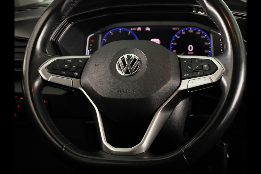 Volkswagen T-Cross 1.0 TSI Life 115 pk Automaat (DSG) | Navigatie | Trekhaak | Parkeersensoren | Achteruitrijcamera | Autom. airco | Voll. digitaal instrumentenpaneel | Stoelverwarming |