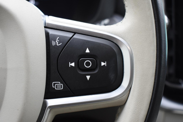 Volvo XC60 T6 340PK Automaat Plug-in Hybrid AWD Inscription / Navigatie / Elektrisch glazen schuif-kanteldak / Leder Blond / Stuur & Stoelverwarming / Elektrische achterklep / Cruise control