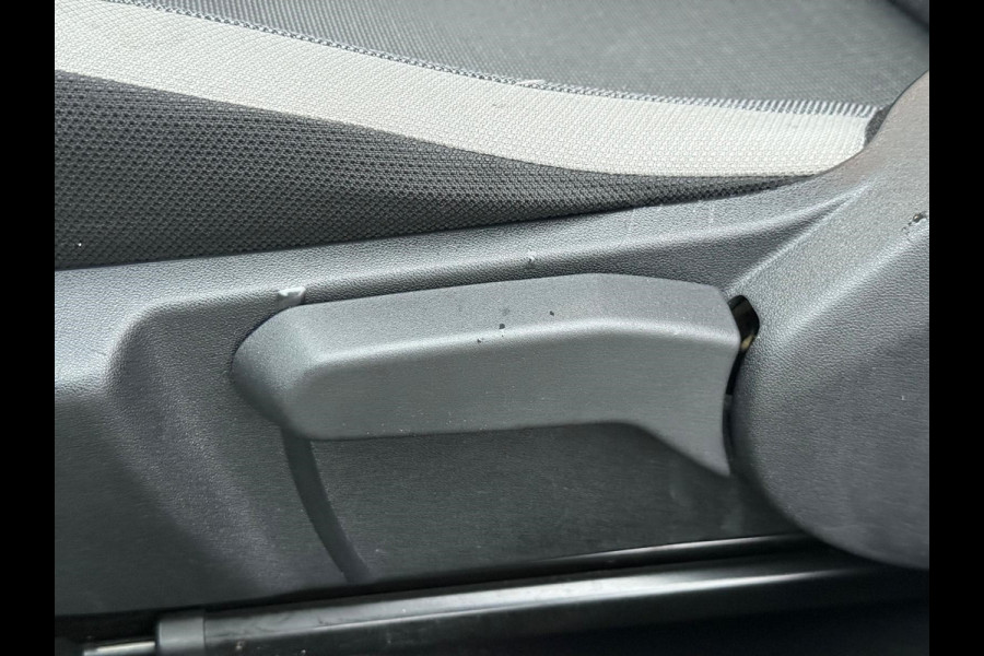 Toyota Aygo 1.0 VVT-i x-play Airco, Carplay, 5 DRS, NL/NAP!