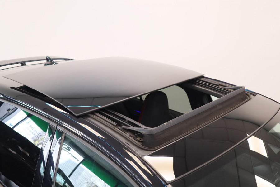 Volkswagen Golf 2.0 TSI GTI Clubsport Panoramadak Harman&Kardon Head-Up