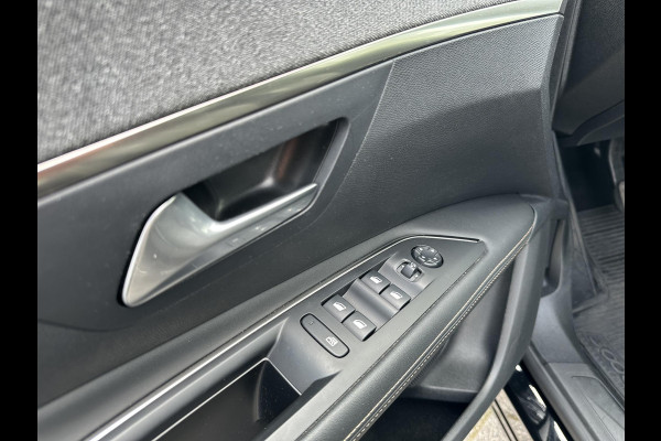 Peugeot 3008 1.2 PureTech GT Line LED|CarPlay|Dodehoek|Stoelverwarming|Trekhaak