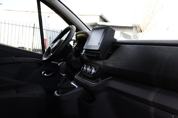 Nissan Primastar 2.0 dCi 150 L2H1 DC Black Edition 5 Jaar Garantie, Camera, Cruise, LED, Stoelverwarming, 2 x Schuifdeur, Clima, Automaat, Keyless, Uniek!