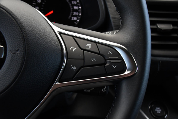 Nissan Primastar 2.0 dCi 150 L2H1 DC Black Edition 5 Jaar Garantie, Camera, Cruise, LED, Stoelverwarming, 2 x Schuifdeur, Clima, Automaat, Keyless, Uniek!