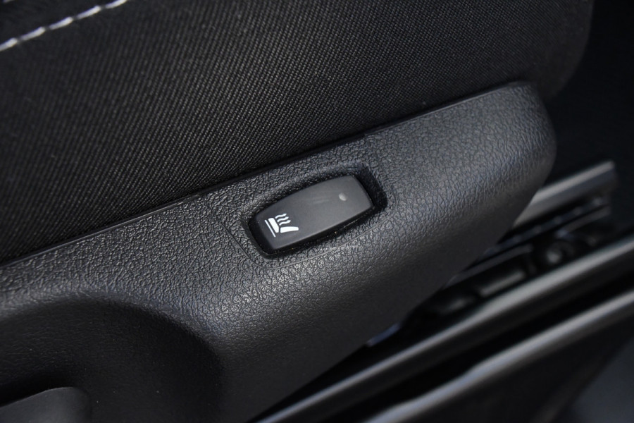 Nissan Primastar 2.0 dCi 150 L2H1 DC Black Edition 5 Jaar Garantie, Camera, Cruise, LED, Stoelverwarming, 2 x Schuifdeur, Clima, Automaat, Keyless, Uniek!