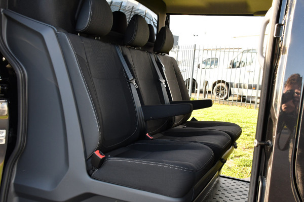 Nissan Primastar 2.0 dCi 150 L2H1 DC Black Edition 5 Jaar Garantie, Camera, Cruise, LED, Stoelverwarming, 2 x Schuifdeur, Clima, Automaat, Keyless, Uniek!