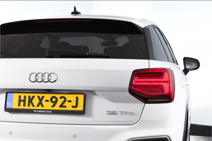 Audi Q2 35 TFSI S Edition 150 PK - Automaat | Dig. Cockpit | Adapt. Cruise | Stoelverw. | Matrix Led | Camera | NAV + App. Connect | ECC | Elek. Klep | LM 17" |