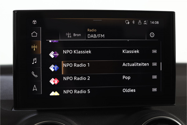 Audi Q2 35 TFSI S Edition 150 PK - Automaat | Dig. Cockpit | Adapt. Cruise | Stoelverw. | Matrix Led | Camera | NAV + App. Connect | ECC | Elek. Klep | LM 17" |