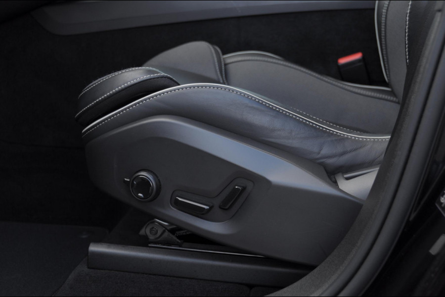 Volvo XC60 T6 340PK Automaat Plug-in hybrid AWD R-Design