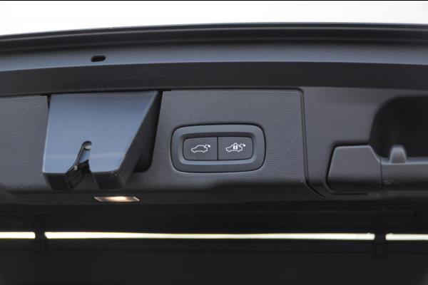 Volvo XC60 T6 340PK Automaat Plug-in hybrid AWD R-Design