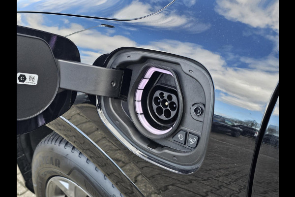 Ford Kuga 2.5 FHEV ST-Line X 190pk | Driver Assistance Pack | Winterpack | Panoramadak | Technology Pack | Geen Stekker nodig | All Season banden