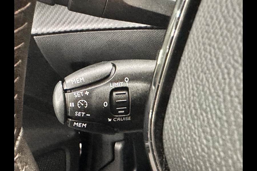 Peugeot e-208 EV Allure Pack 50 kWh 98% SOH Airco/ECC Carplay Navi Cruise Control PDC VA + Camera Full LED 16" LM Velgen