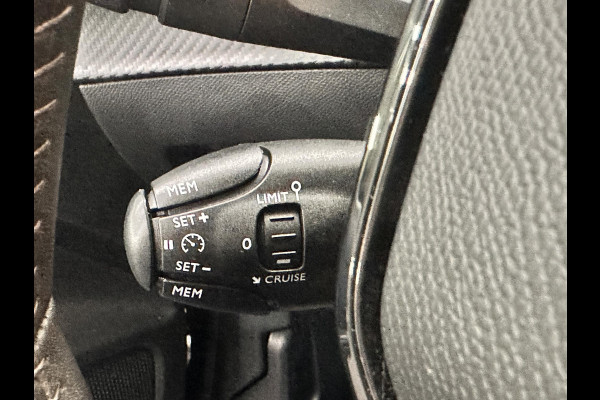 Peugeot e-208 EV Allure Pack 50 kWh 98% SOH Airco/ECC Carplay Navi Cruise Control PDC VA + Camera Full LED 16" LM Velgen