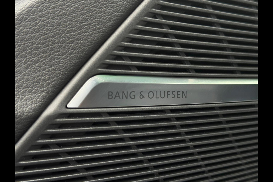 Audi Q8 60 TFSI e quattro Pro Line S Competition | RS-Seats | Panorama | Luchtvering | Softclose | BTW