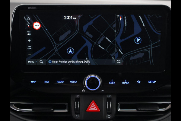 Hyundai i30 Wagon 1.5 T-GDi MHEV Premium | Stuur-/Stoelverwarming | Navigatie | Parkeersensoren voor & Achter |