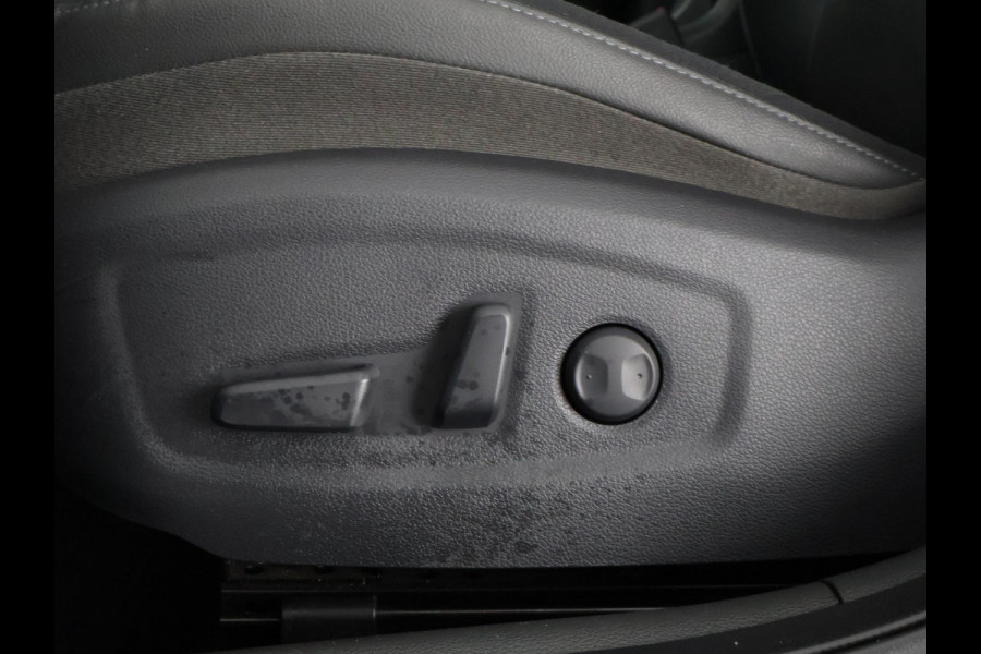 Hyundai i30 Wagon 1.5 T-GDi MHEV Premium | Stuur-/Stoelverwarming | Navigatie | Parkeersensoren voor & Achter |