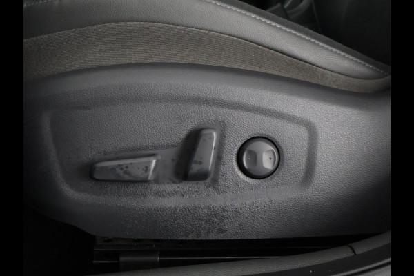 Hyundai i30 Wagon 1.5 T-GDi MHEV Premium | Stuur-/Stoelverwarming | Navigatie | Parkeersensoren voor & Achter |