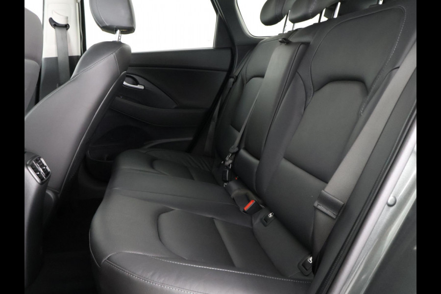 Hyundai i30 Wagon 1.5 T-GDi MHEV Premium | Stuur-/Stoelverwarming | Navigatie | Parkeersensoren voor & Achter |