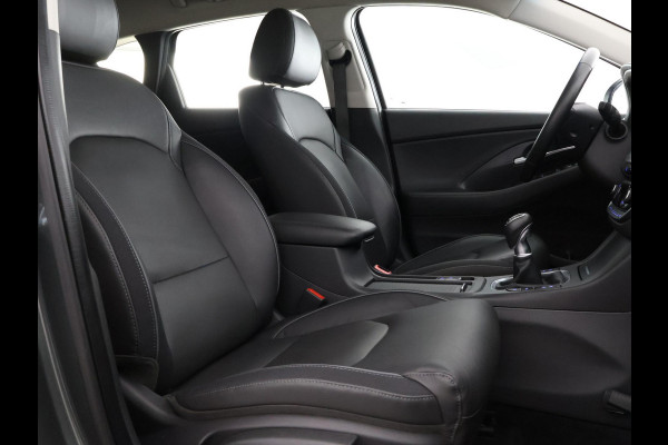 Hyundai i30 Wagon 1.5 T-GDi MHEV Premium | Stuur-/Stoelverwarming | Navigatie | Parkeersensoren voor & Achter |