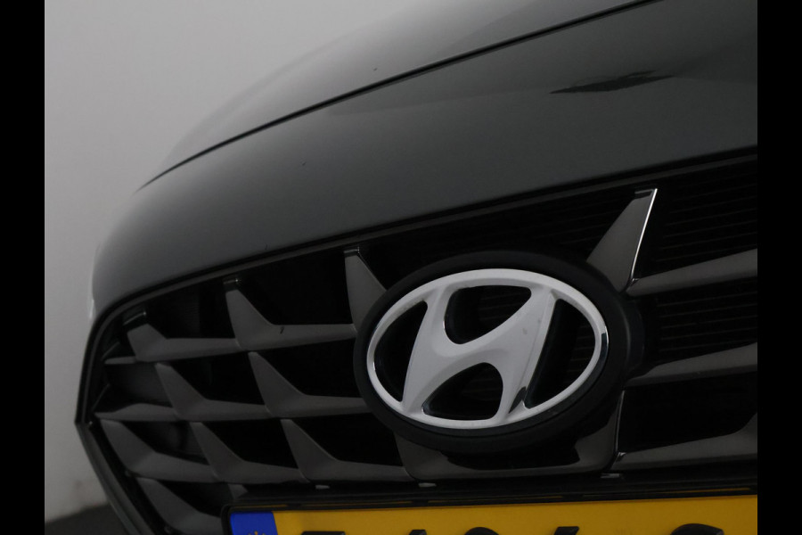 Hyundai i30 Wagon 1.5 T-GDi MHEV Premium | Stuur-/Stoelverwarming | Navigatie | Parkeersensoren voor & Achter |