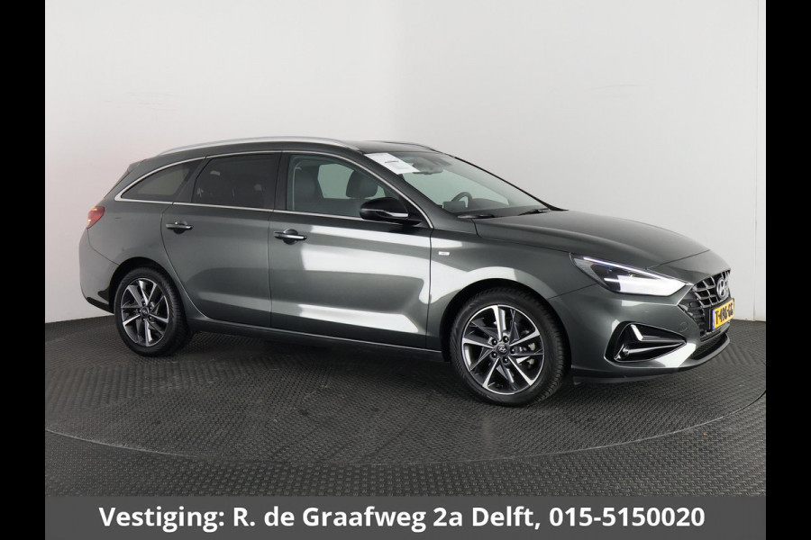 Hyundai i30 Wagon 1.5 T-GDi MHEV Premium | Stuur-/Stoelverwarming | Navigatie | Parkeersensoren voor & Achter |