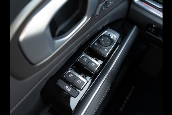 Kia Sorento 1.6 T-GDi Plug-in Hybrid 4WD ExecutiveLine 7p. | VOORRAADVOORDEEL | Bose audio | Schuifkanteldak | Stoel en stuurverwarming |