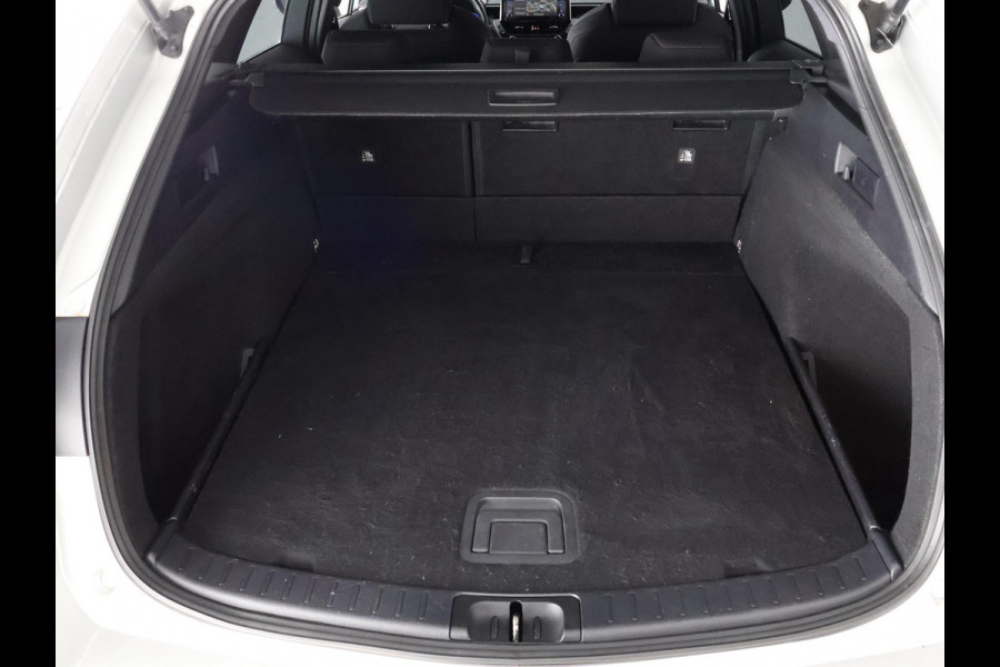 Toyota Corolla Touring Sports 1.8 Hybrid Dynamic Plus | Stuur-/Stoelverwarming | Apple Carplay & AndroidAUTO | Navigatie