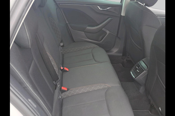 Škoda SCALA 1.0 TSI Ambition Incl. Apple Carplay/Android Auto | Cruise control | Lichtmetalen velgen 16"