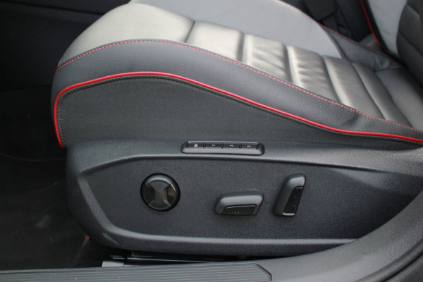 Volkswagen Golf 2.0 TSI GTI