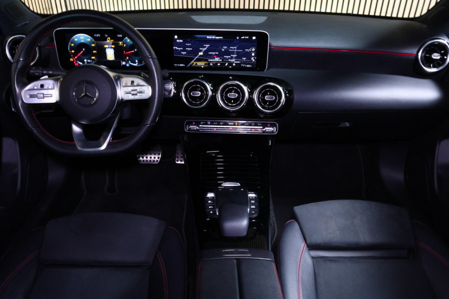 Mercedes-Benz A-Klasse 180 Business Solution AMG Sport 2020