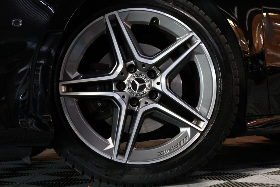 Mercedes-Benz A-Klasse 180 Business Solution AMG Sport 2020