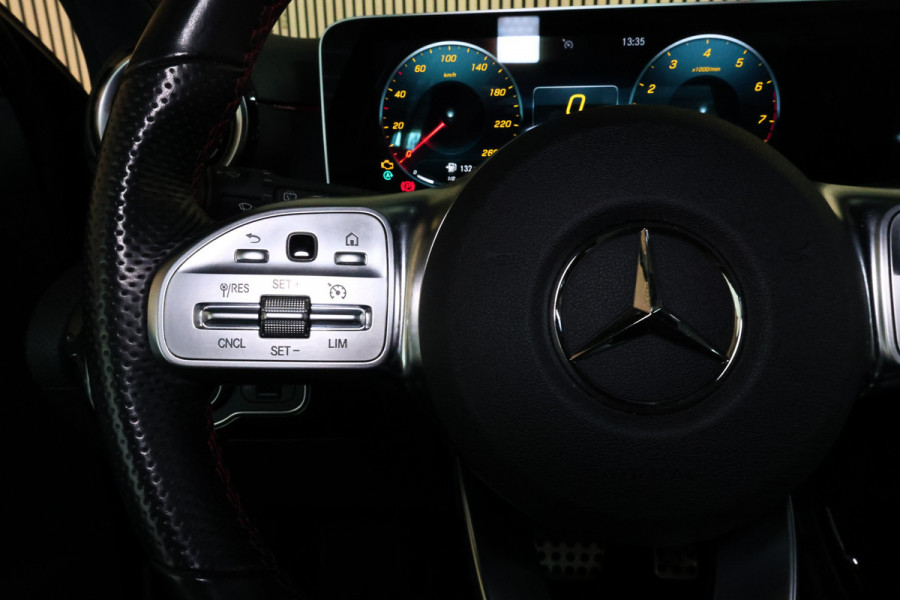 Mercedes-Benz A-Klasse 180 Business Solution AMG Sport 2020