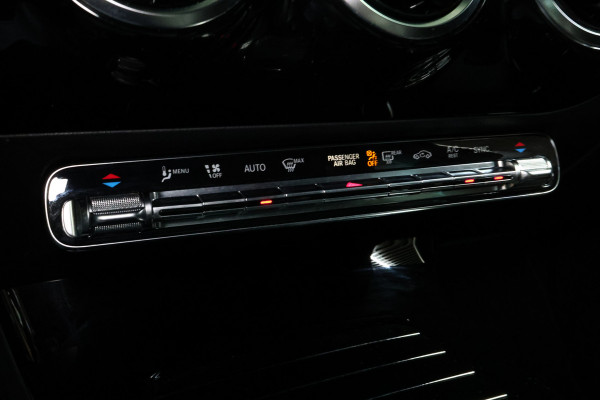 Mercedes-Benz A-Klasse 180 Business Solution AMG Sport 2020