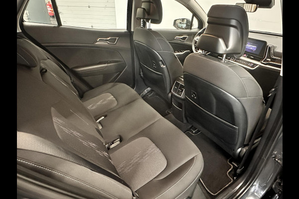 Kia Sportage 1.6 T-GDi Plug-in Hybrid AWD DynamicLine 265pk Navigatie Carplay Camera Parkeersensoren Adaptive Cruise Control Full LED Virtual Cockpit Climate Control Lichtmetalen velgen 19"