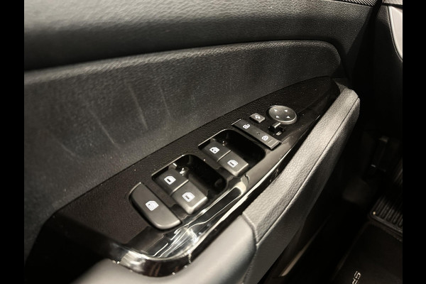 Kia Sportage 1.6 T-GDi Plug-in Hybrid AWD DynamicLine 265pk Navigatie Carplay Camera Parkeersensoren Adaptive Cruise Control Full LED Virtual Cockpit Climate Control Lichtmetalen velgen 19"