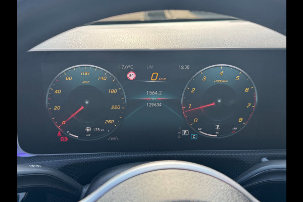Mercedes-Benz A-Klasse 200 Edition 19 - Automaat I Sport Pakket I Navigatie/ Apple CarPlay I Leer I LED I PDC I Dealer onderhouden