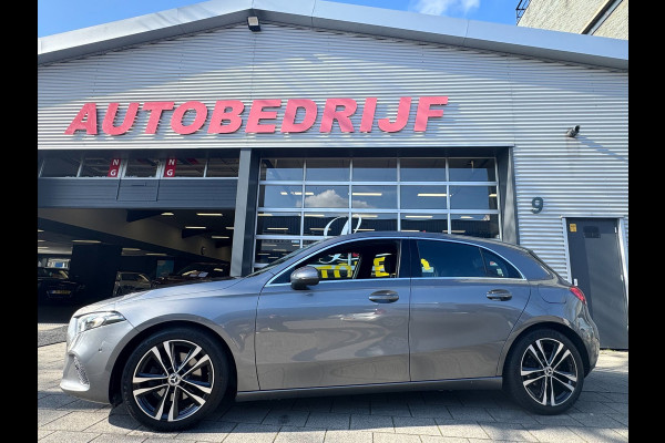 Mercedes-Benz A-Klasse 200 Edition 19 - Automaat I Sport Pakket I Navigatie/ Apple CarPlay I Leer I LED I PDC I Dealer onderhouden