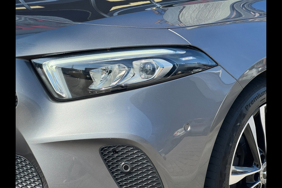 Mercedes-Benz A-Klasse 200 Edition 19 - Automaat I Sport Pakket I Navigatie/ Apple CarPlay I Leer I LED I PDC I Dealer onderhouden