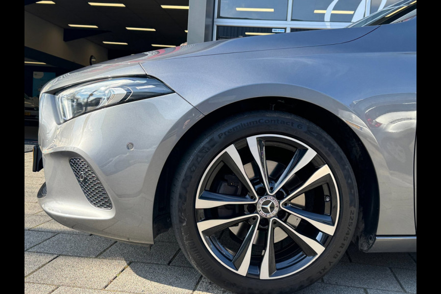 Mercedes-Benz A-Klasse 200 Edition 19 - Automaat I Sport Pakket I Navigatie/ Apple CarPlay I Leer I LED I PDC I Dealer onderhouden