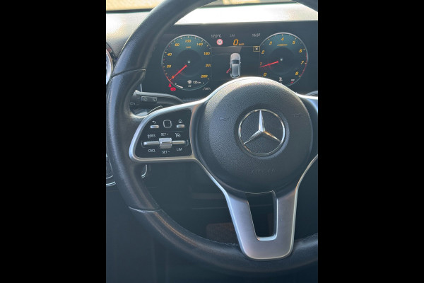 Mercedes-Benz A-Klasse 200 Edition 19 - Automaat I Sport Pakket I Navigatie/ Apple CarPlay I Leer I LED I PDC I Dealer onderhouden