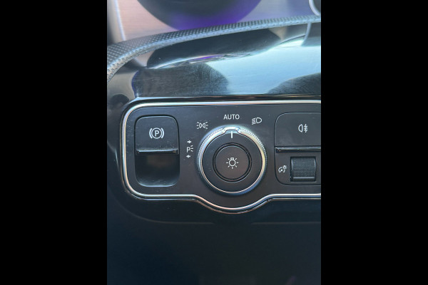 Mercedes-Benz A-Klasse 200 Edition 19 - Automaat I Sport Pakket I Navigatie/ Apple CarPlay I Leer I LED I PDC I Dealer onderhouden