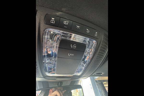 Mercedes-Benz A-Klasse 200 Edition 19 - Automaat I Sport Pakket I Navigatie/ Apple CarPlay I Leer I LED I PDC I Dealer onderhouden
