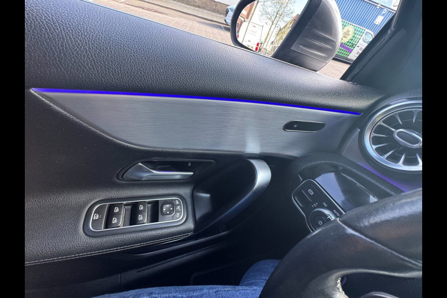 Mercedes-Benz A-Klasse 200 Edition 19 - Automaat I Sport Pakket I Navigatie/ Apple CarPlay I Leer I LED I PDC I Dealer onderhouden