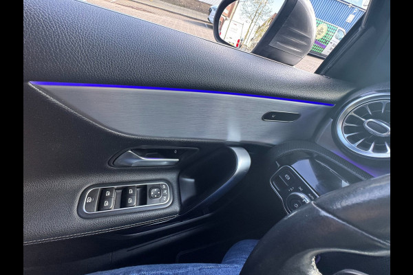 Mercedes-Benz A-Klasse 200 Edition 19 - Automaat I Sport Pakket I Navigatie/ Apple CarPlay I Leer I LED I PDC I Dealer onderhouden